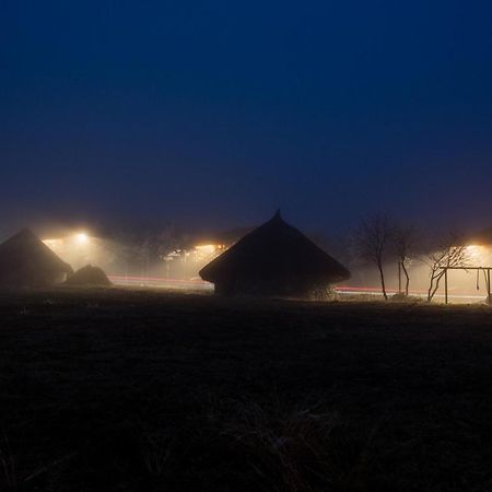 Hotel Ferma Dacilor Tohani Exteriér fotografie