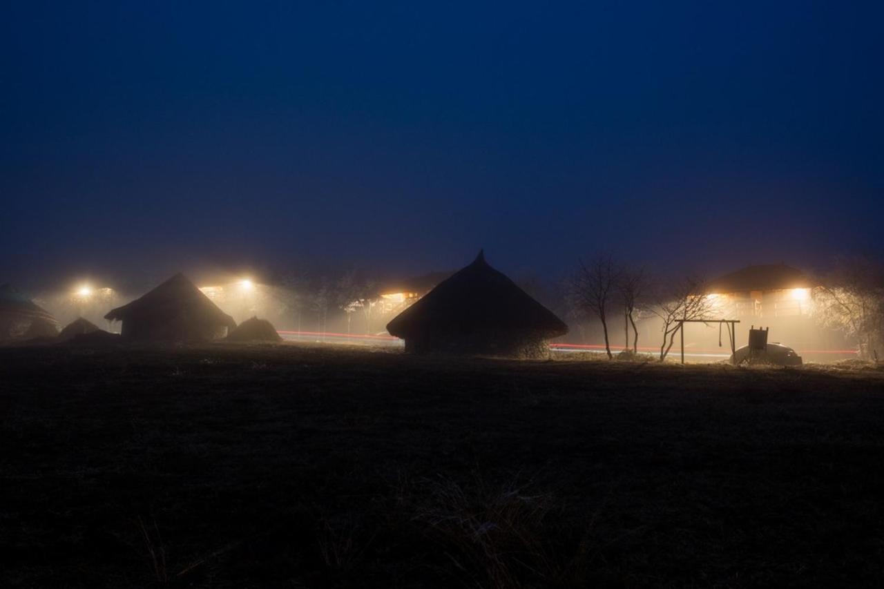Hotel Ferma Dacilor Tohani Exteriér fotografie